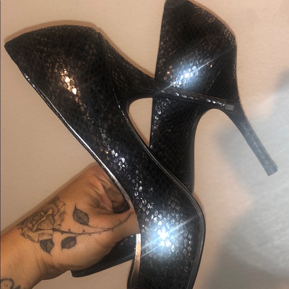 💎 CATHY JEAN/ Faux Metallic Snake Peep-Toe 💎 - Picture 4 of 4